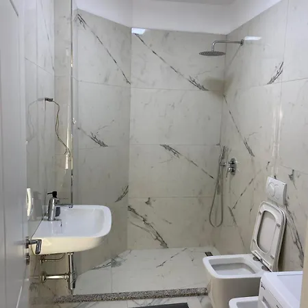 Downtown Gem Apartament