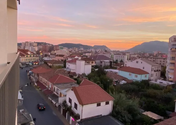 Апартаменты Downtown Gem